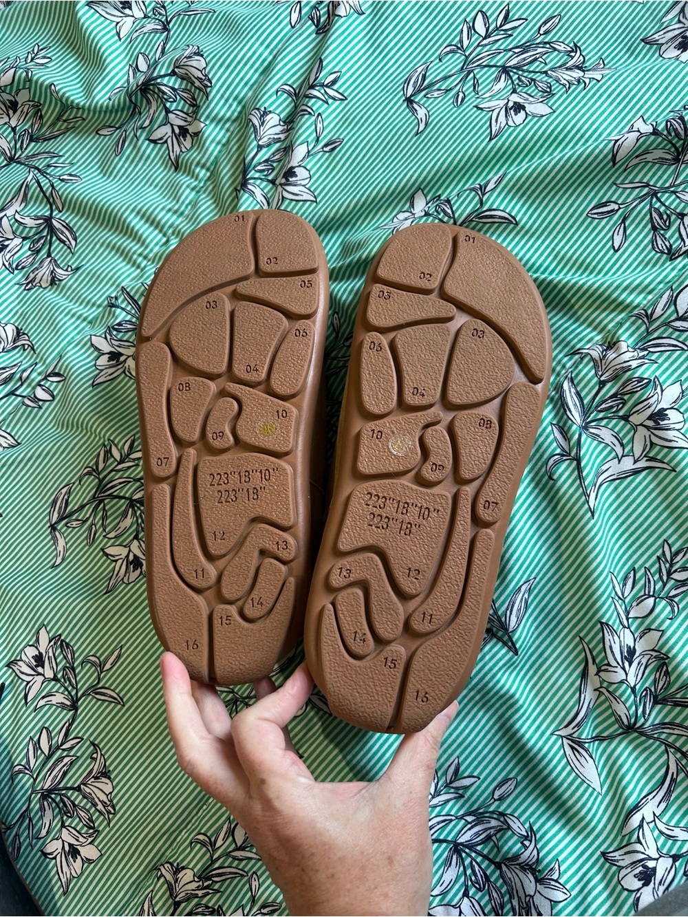 UGG Chestnut Suede Shearling Slip-On Clog - Picture 3 of 4